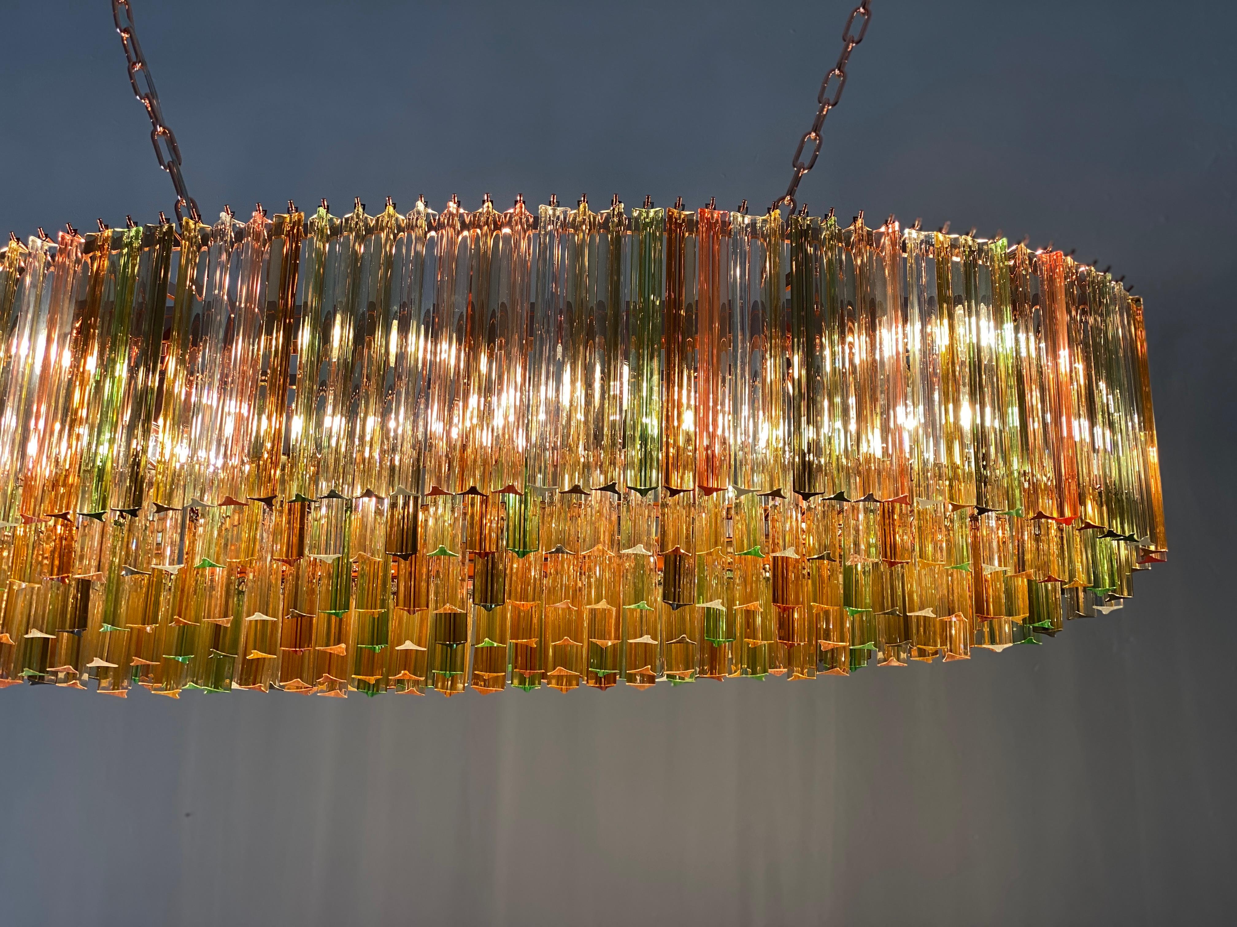 Hervorragender großer ovaler mehrfarbiger Triedi Murano Glas Kronleuchter im Angebot 5