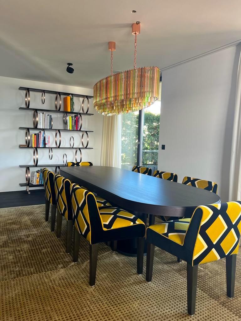 XXI secolo e contemporaneo Eccezionale lampadario in vetro di Murano multicolore a forma ovale di grandi dimensioni in vendita