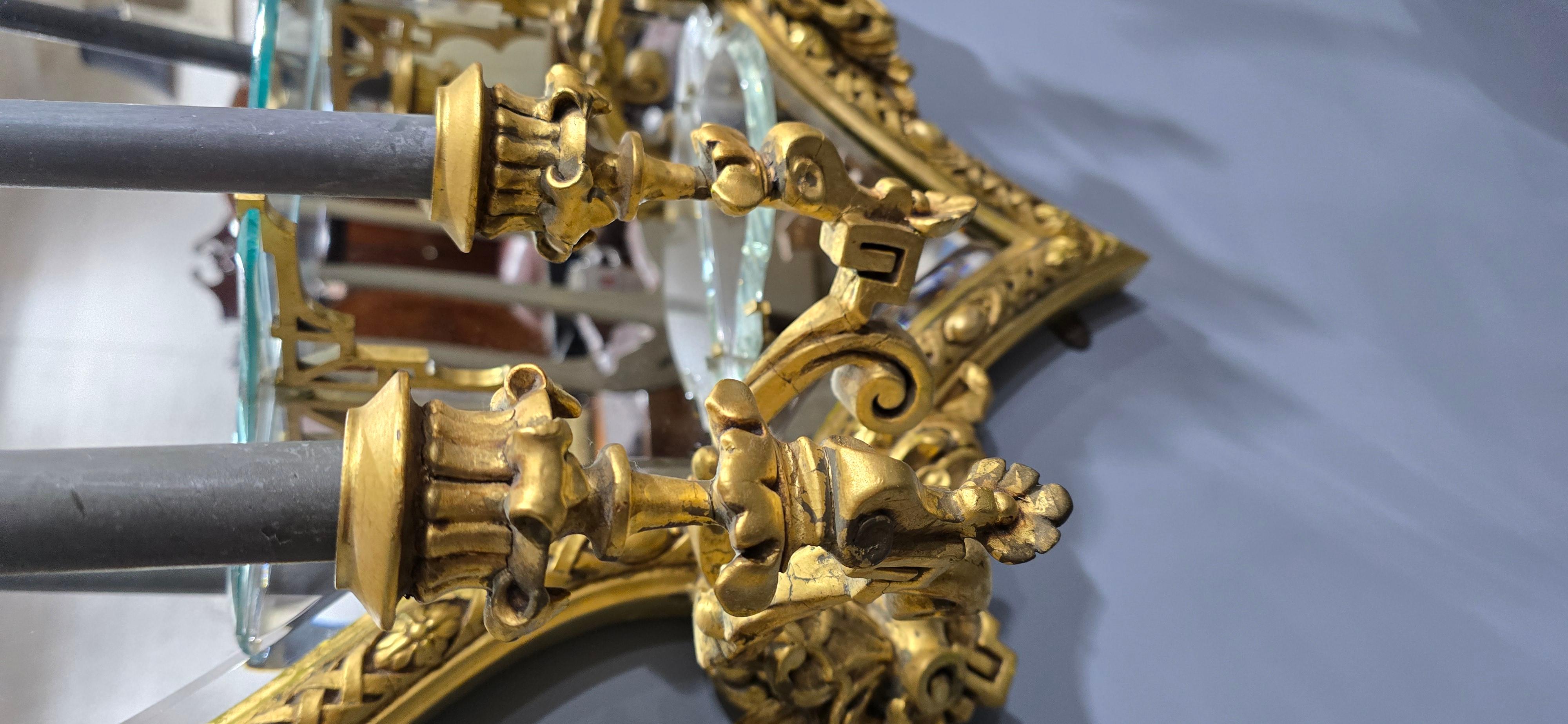 Exceptionnelle paire de grandes girondoles dorées en vente 5