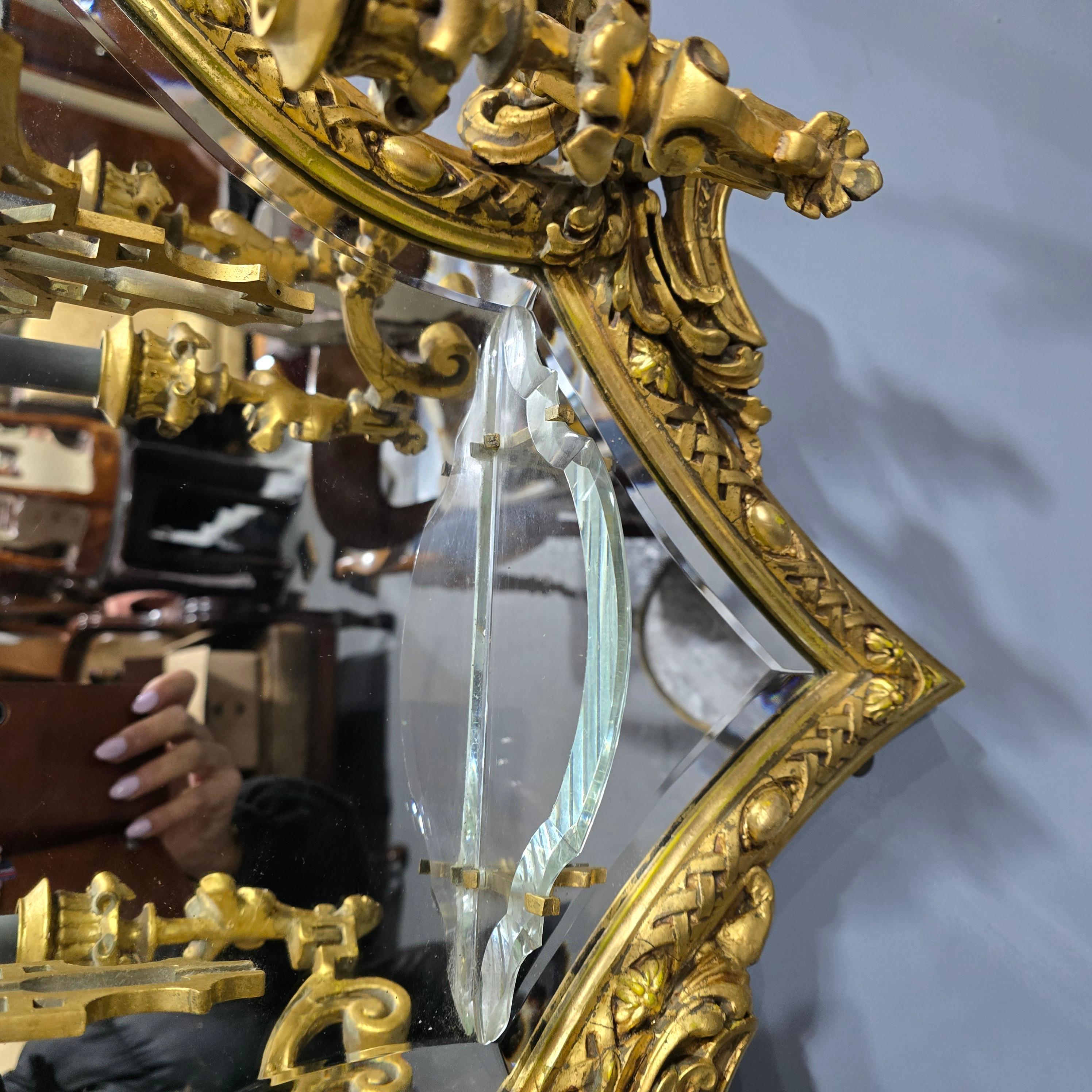 Exceptionnelle paire de grandes girondoles dorées en vente 6