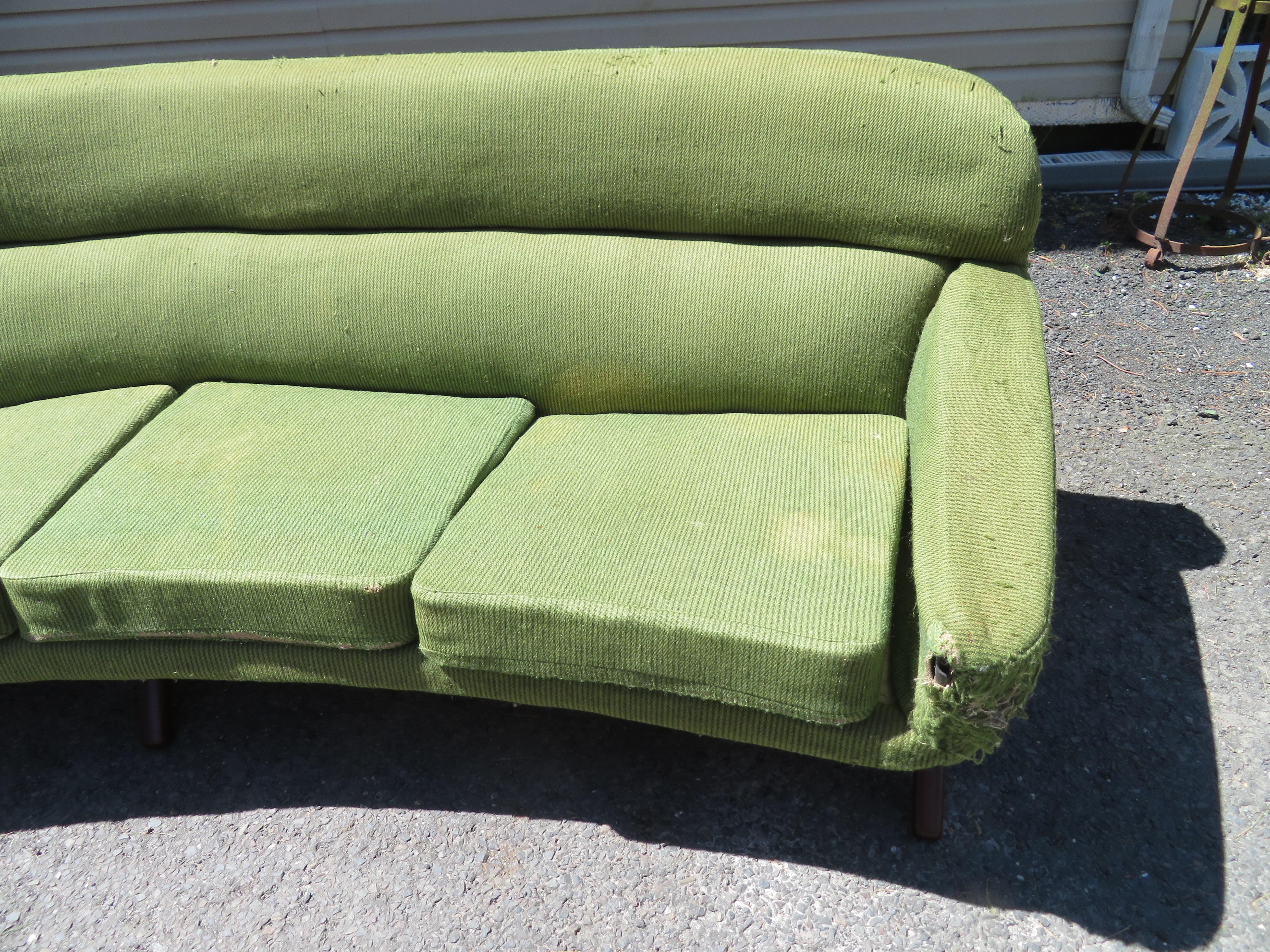 Outstanding Leif Hansen Style Curved Danish Modern Sofa Mid-Century For Sale 2