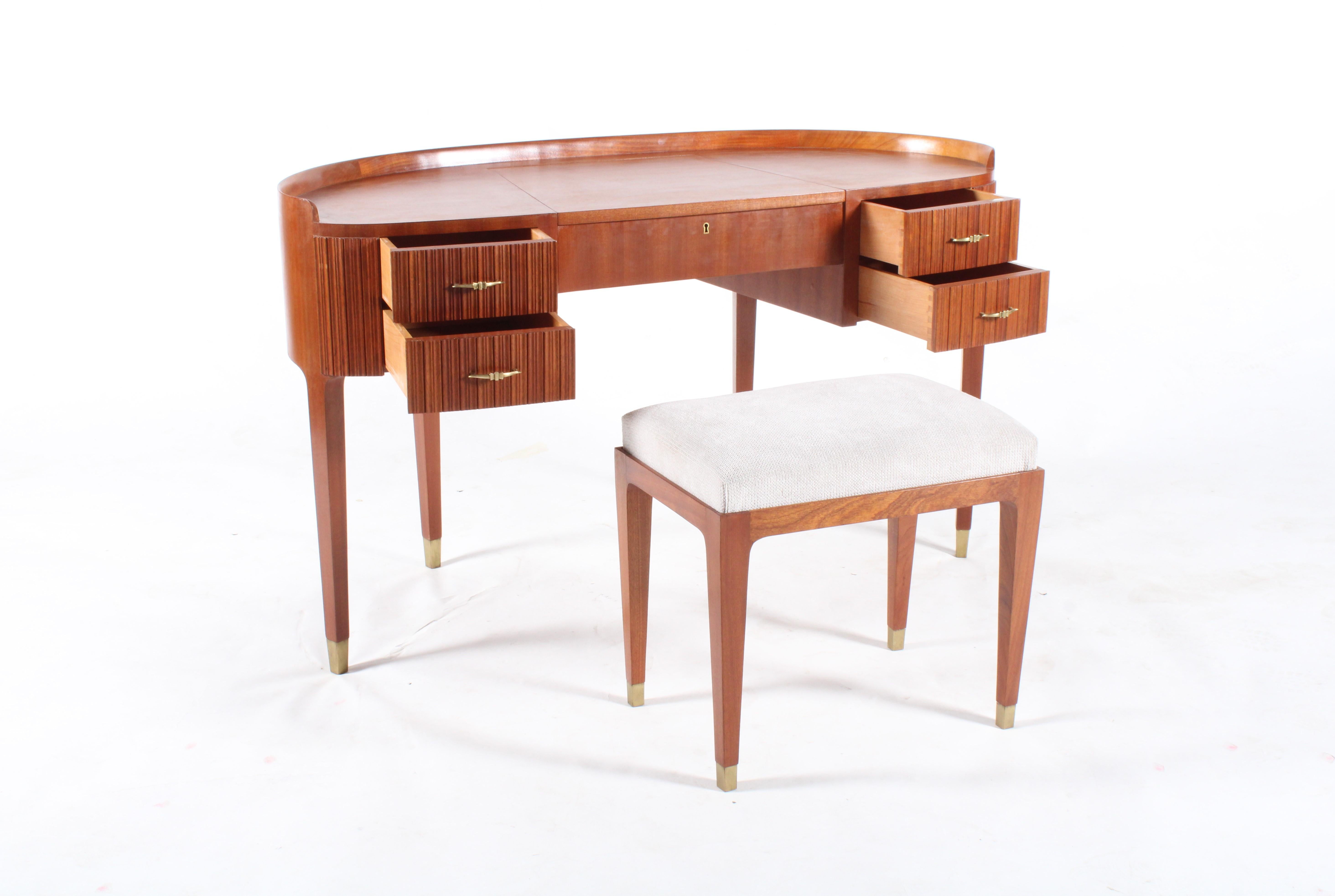 Hand-Crafted Outstanding Mid Century Italian Dressing Table By Paola Buffa *Free WW Delivery