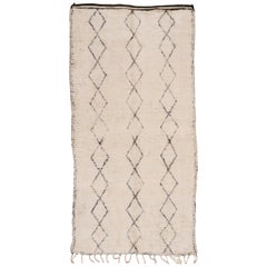 Outstanding Mid-Century Modern Ivory/Black Moroccan Berber Beni Ouarain Rug