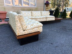 Outstanding Milo Baughman Thayer Coggin 5 Seat Sectional Sofa Walnut Table