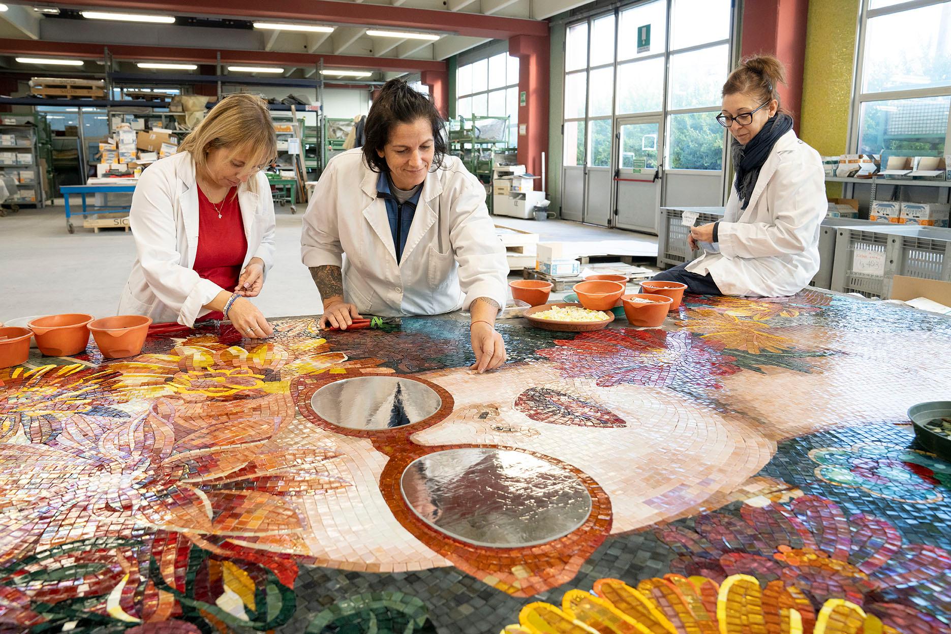 Outstanding Mosaic Artwork - A Must Have for Collectors - Bespokable and Framed (Sonstiges) im Angebot