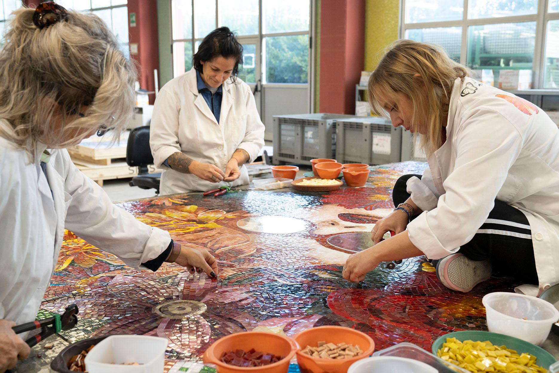 Outstanding Mosaic Artwork - A Must Have for Collectors - Bespokable and Framed (Sonstiges) im Angebot