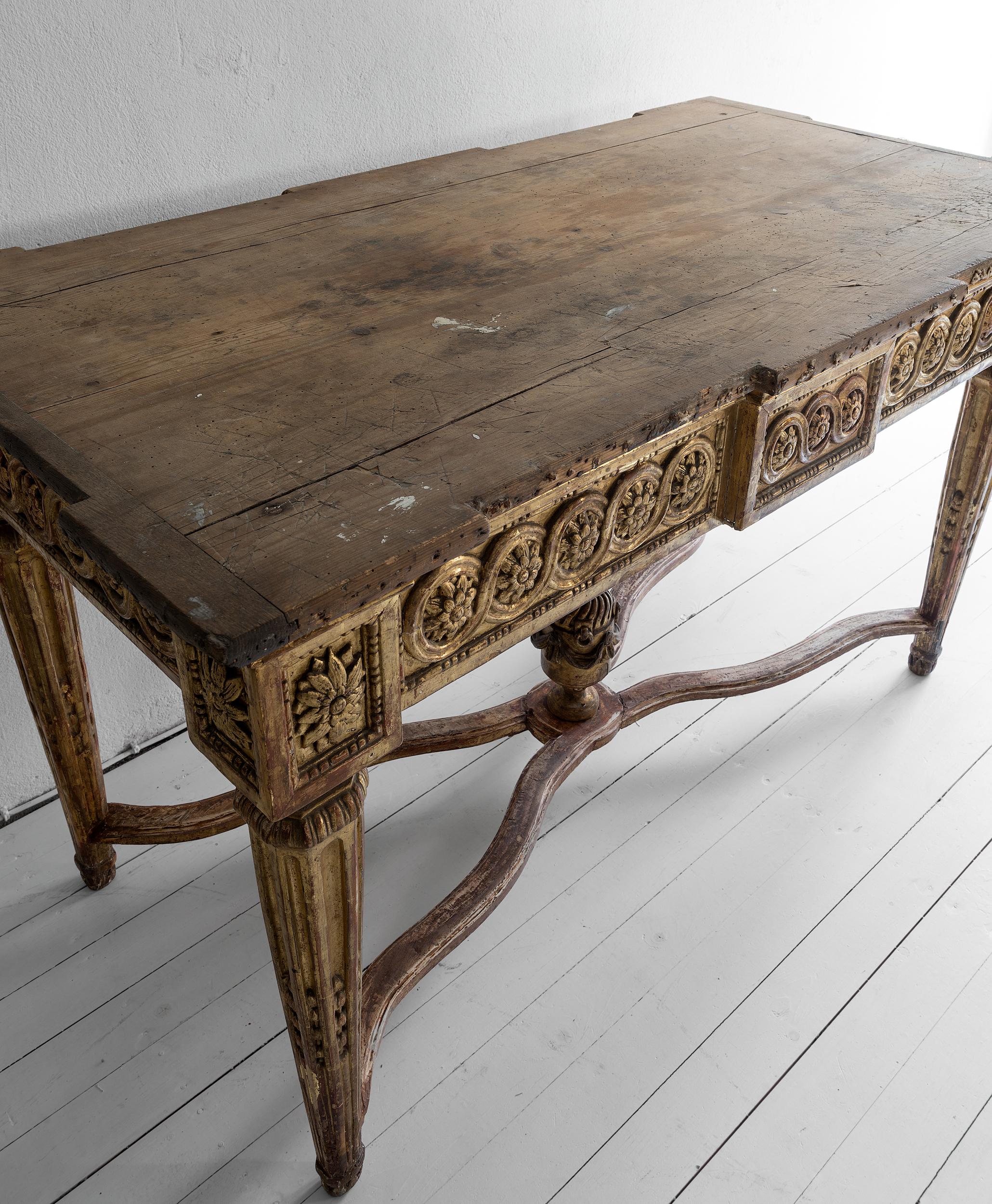 German Outstanding Neoclassical Salon Table of Imposing Proportions, circa 1790