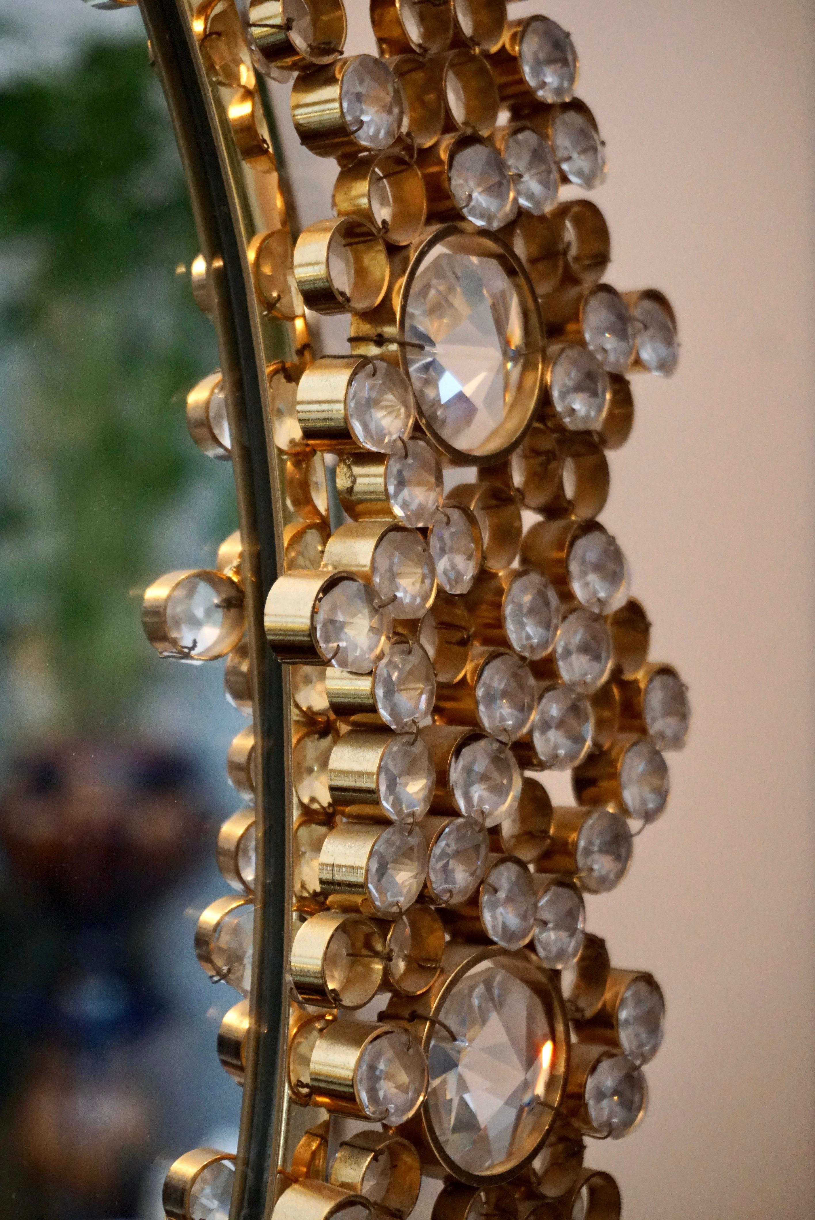 Remarquable miroir ovale éclairé en cristal Palwa Bon état - En vente à Antwerp, BE