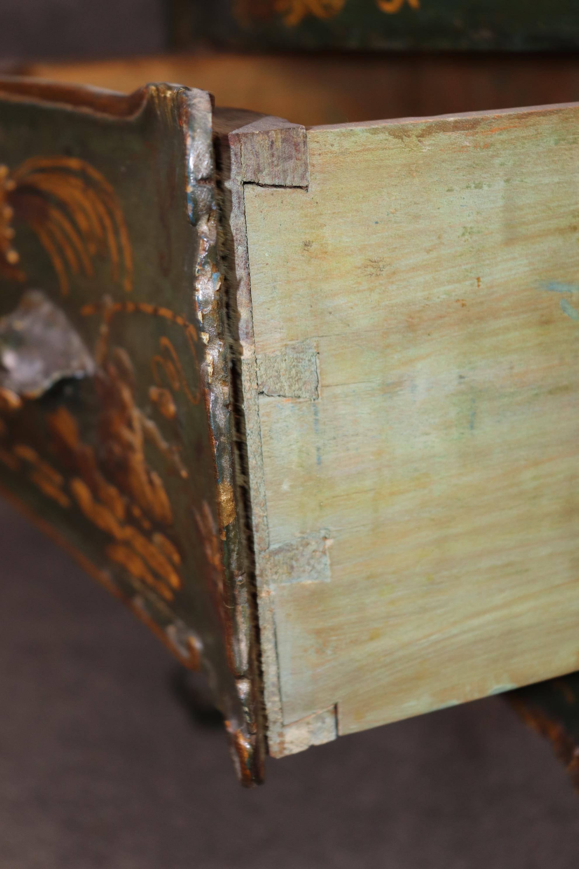 Outstanding Pair 18th Century Italian Chinoiserie Paint Decorated Commodes In Good Condition For Sale In Swedesboro, NJ