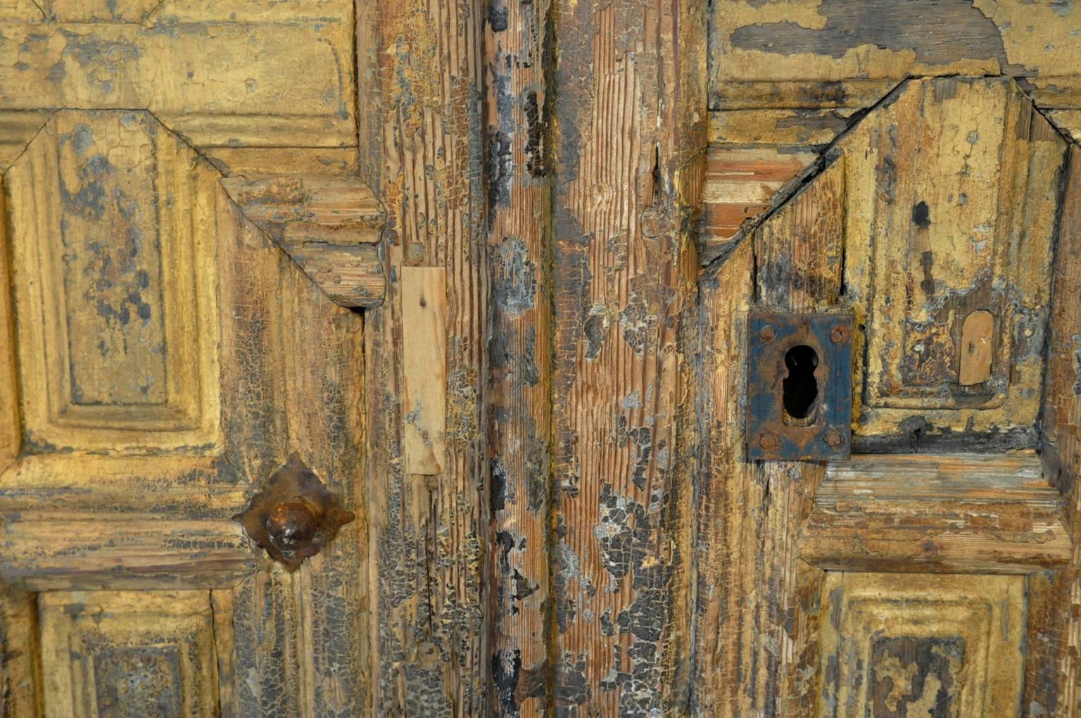 Outstanding Pair of 18th Century Spanish Doors In Excellent Condition In Atlanta, GA