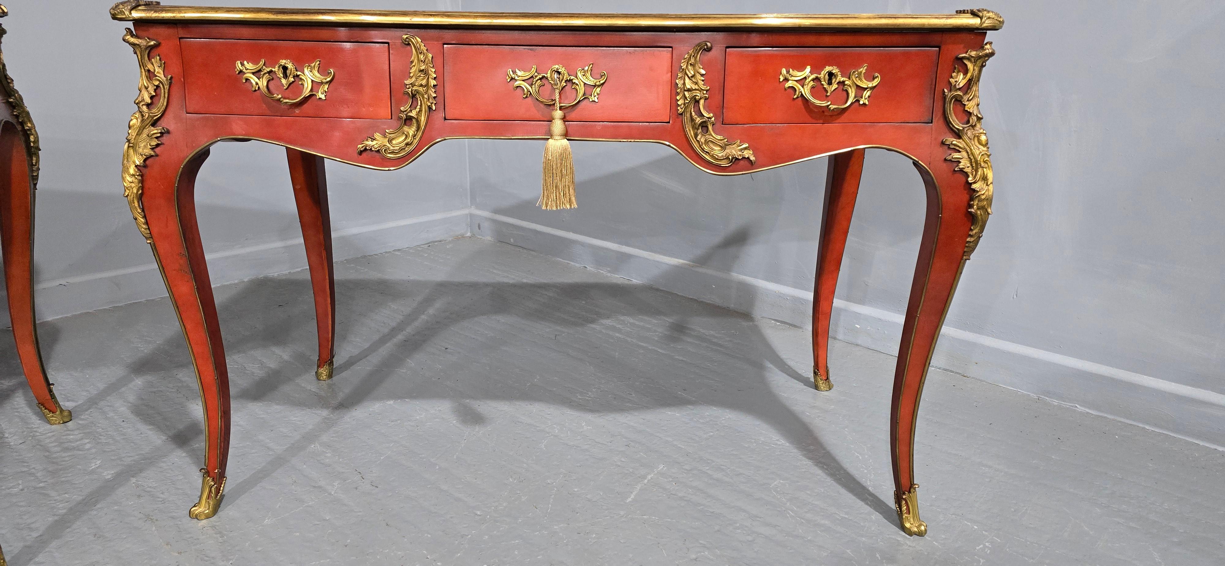 Outstanding Pair of Red Laquered Bureau Plat Desks In Good Condition For Sale In Swadlincote, GB