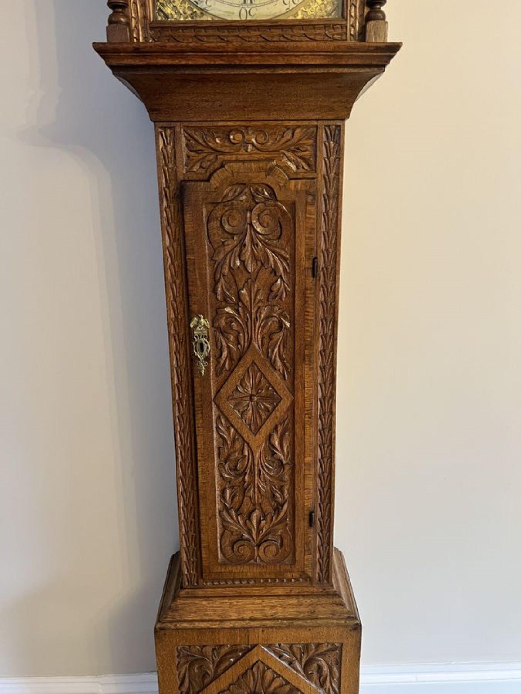Outstanding quality 18th century carved oak long case clock In Good Condition In Ipswich, GB