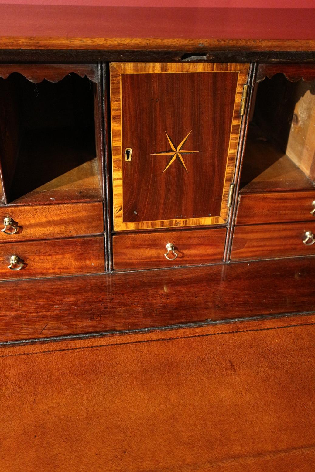 English Outstanding Quality 18th Century Mahogany Bureau