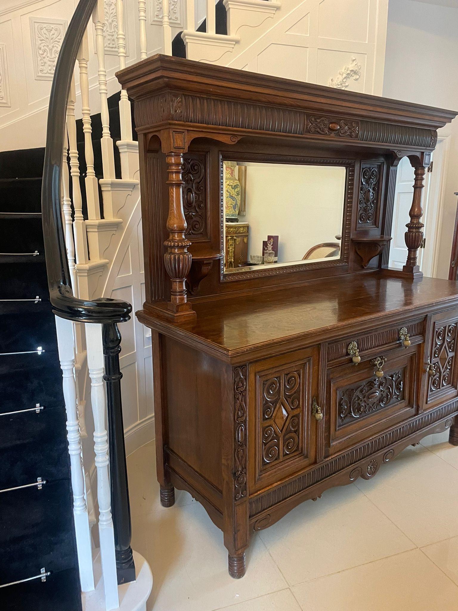 Antikes viktorianisches Sideboard aus geschnitzter Eiche in herausragender Qualität im Angebot 3
