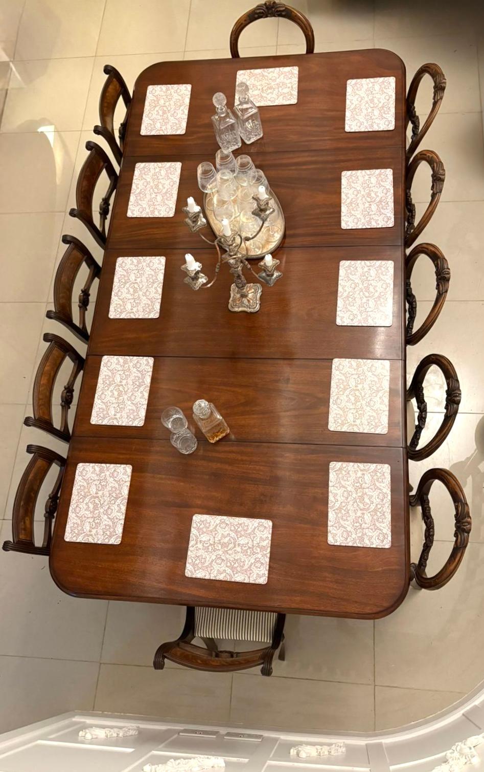 19th Century Outstanding Quality Antique 12 Seater Figured Mahogany Extending Dining Table For Sale