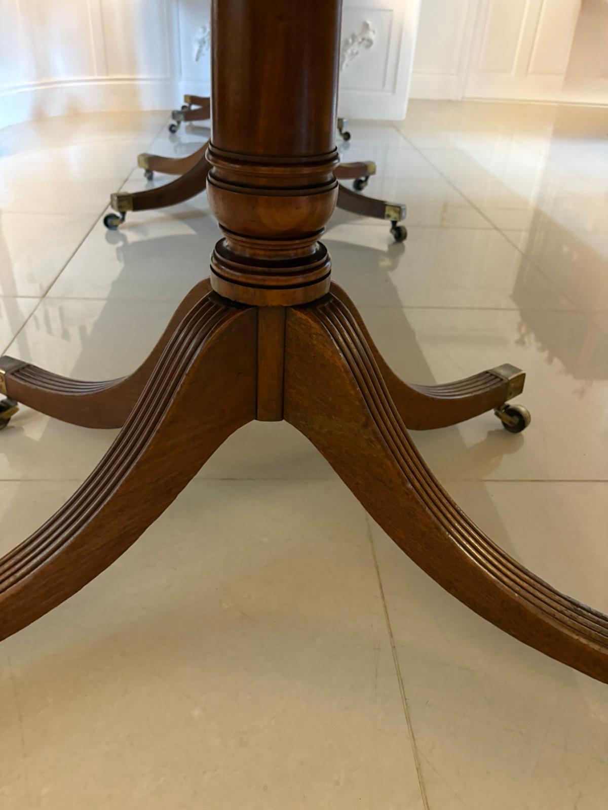 19th Century Outstanding Quality Antique 16/18 Seater Figured Mahogany 3 Pilar Dining Table For Sale