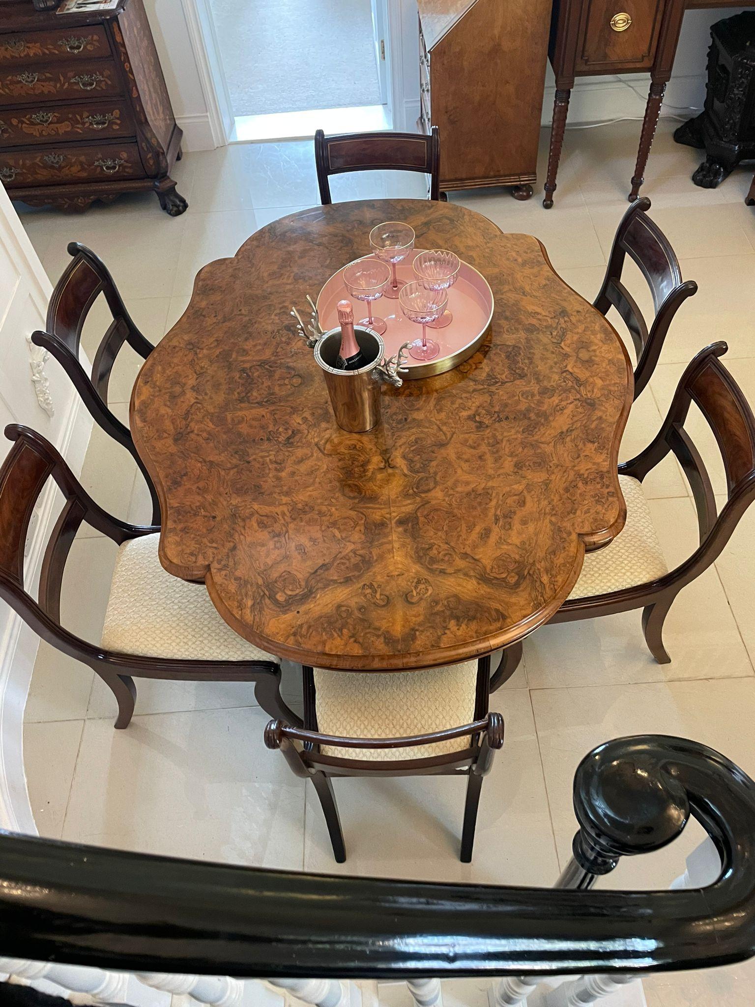 19th Century Outstanding Quality Antique 6 Seater Burr Walnut Serpentine Shaped Dining Table