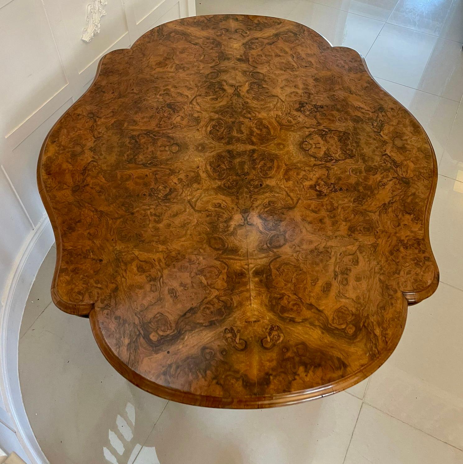 Outstanding Quality Antique 6 Seater Burr Walnut Serpentine Shaped Dining Table 2