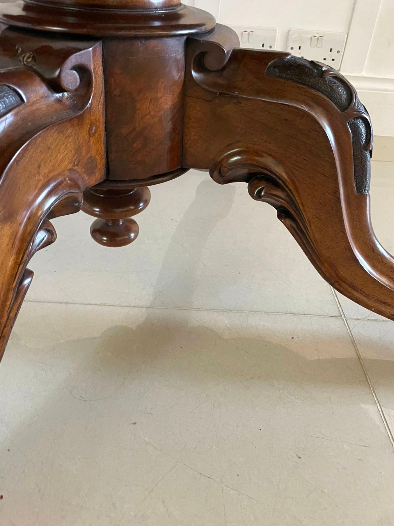 Outstanding Quality Antique 6 Seater Burr Walnut Serpentine Shaped Dining Table 3
