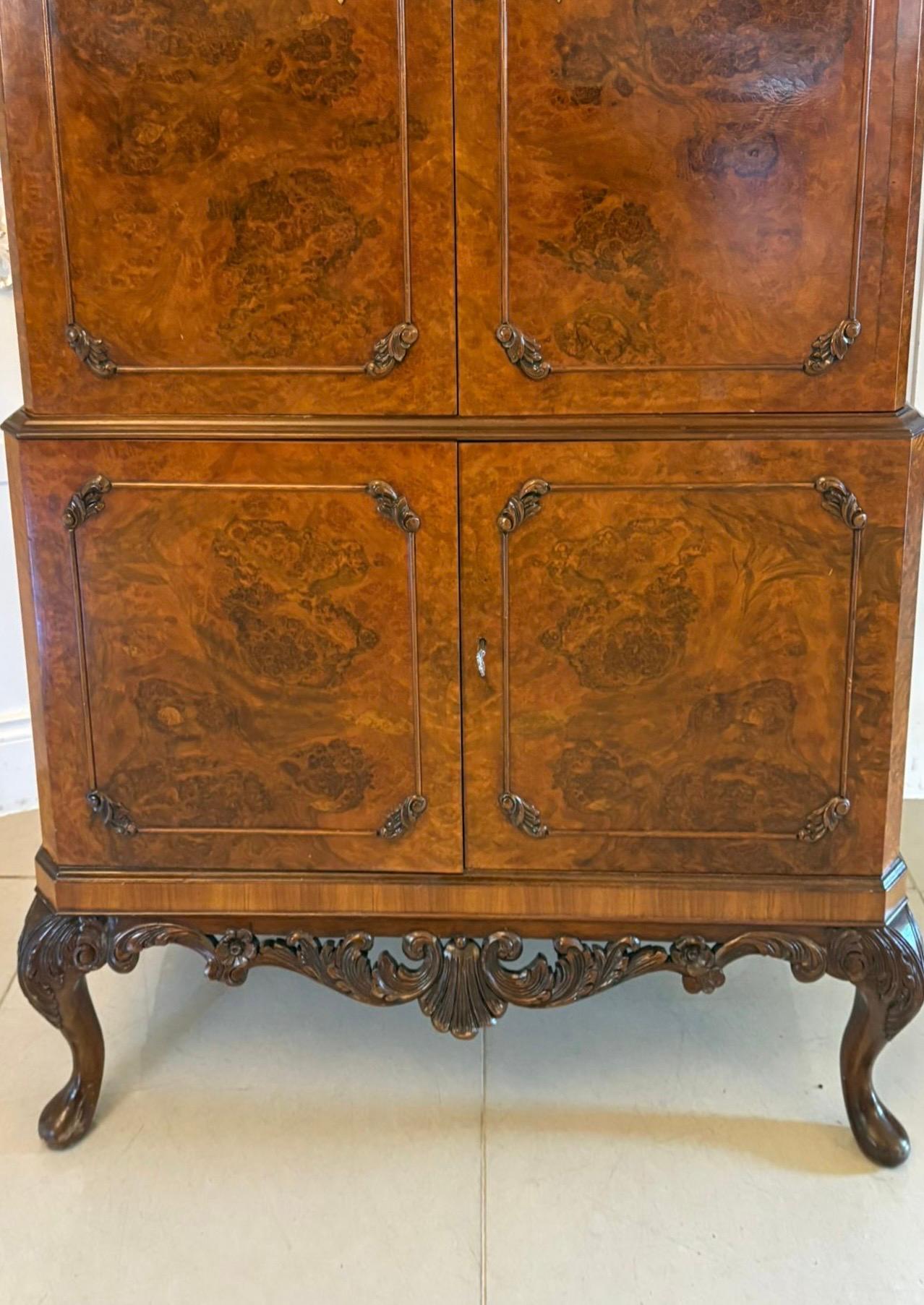 Meuble à cocktail en ronce de noyer ancienne de qualité exceptionnelle en vente 5