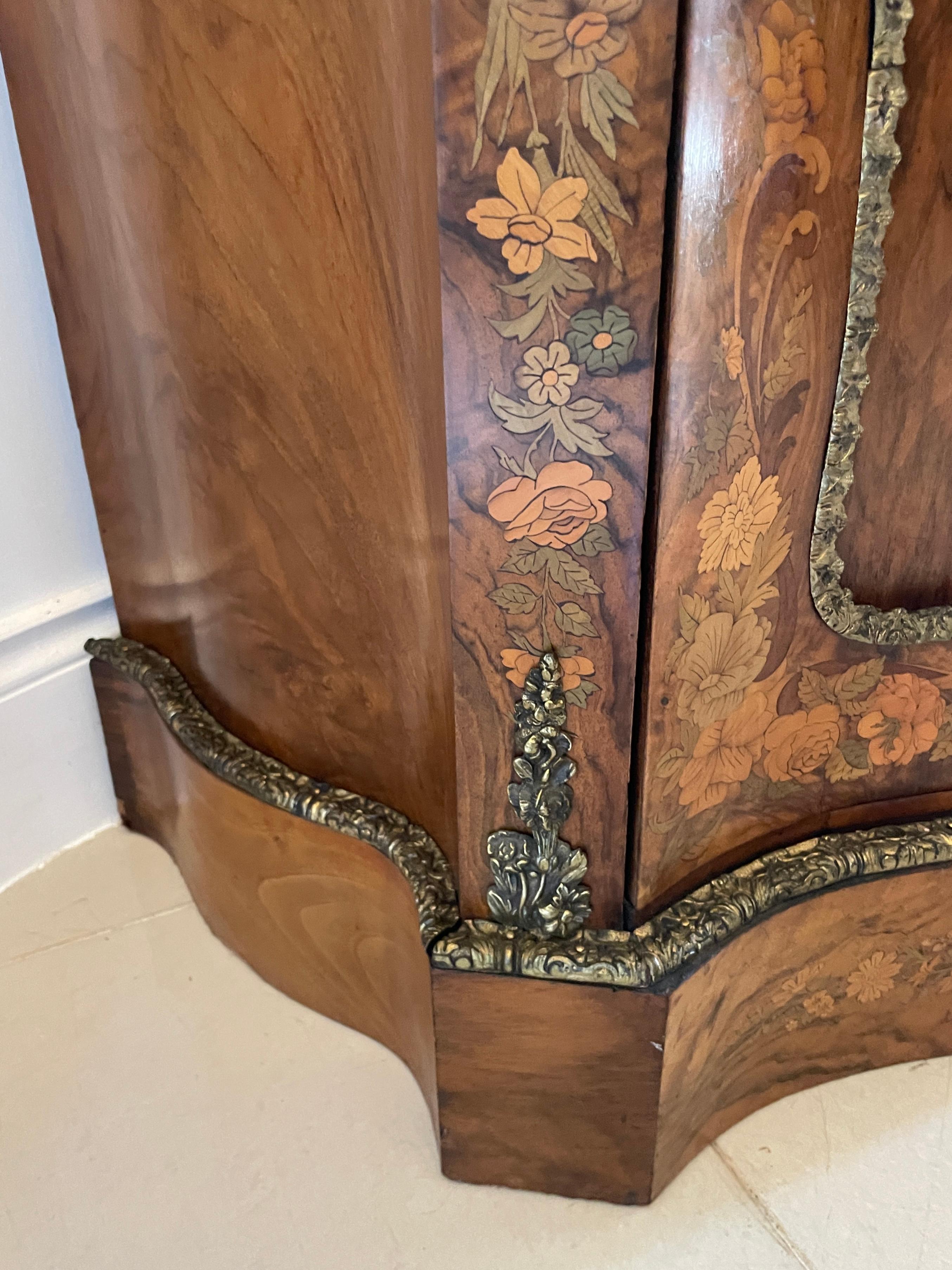Outstanding Quality Antique Burr Walnut Inlaid Floral Marquetry Side Cabinet In Good Condition For Sale In Suffolk, GB