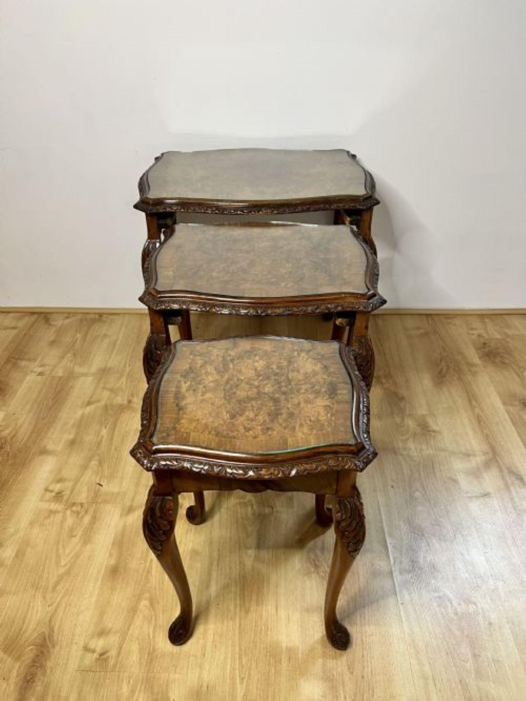 Outstanding quality antique burr walnut nest of three tables  In Good Condition In Ipswich, GB