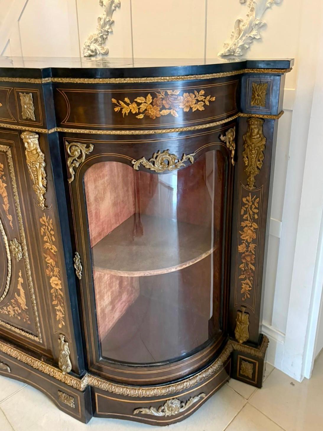 Credenza antigua de marquetería floral ebonizada y taraceada de calidad excepcional en venta 2