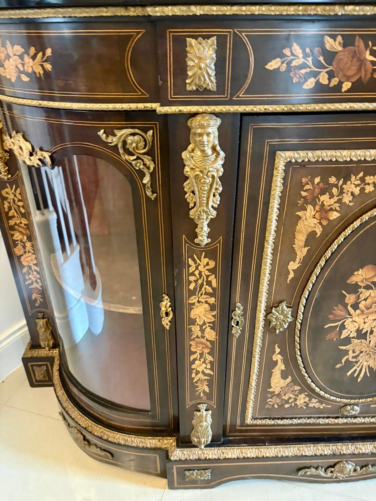 Credenza antigua de marquetería floral ebonizada y taraceada de calidad excepcional en venta 3