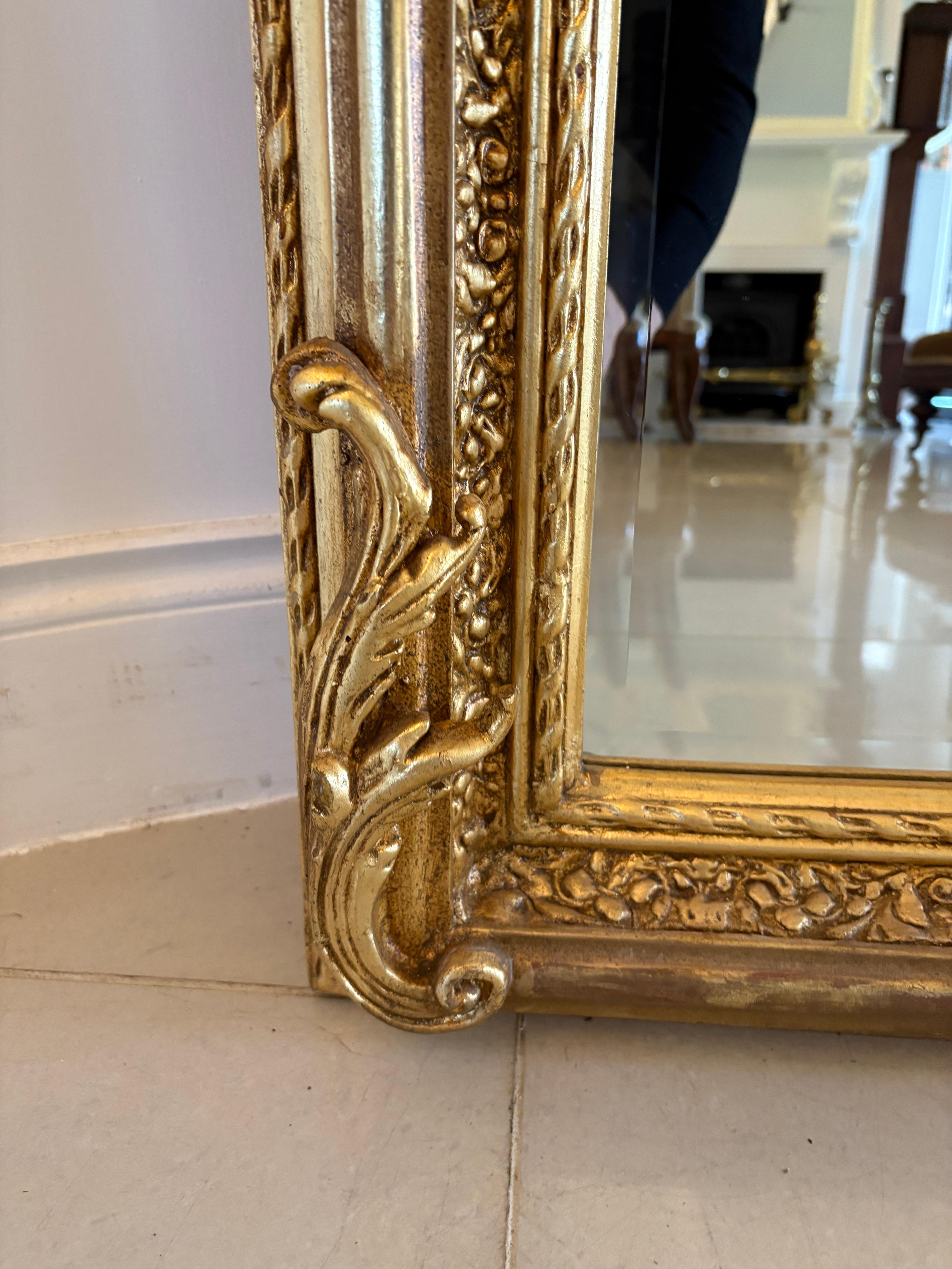 Autre Antique Mirror à cadre doré sculpté de l'époque d'Edwardian, d'une qualité exceptionnelle en vente