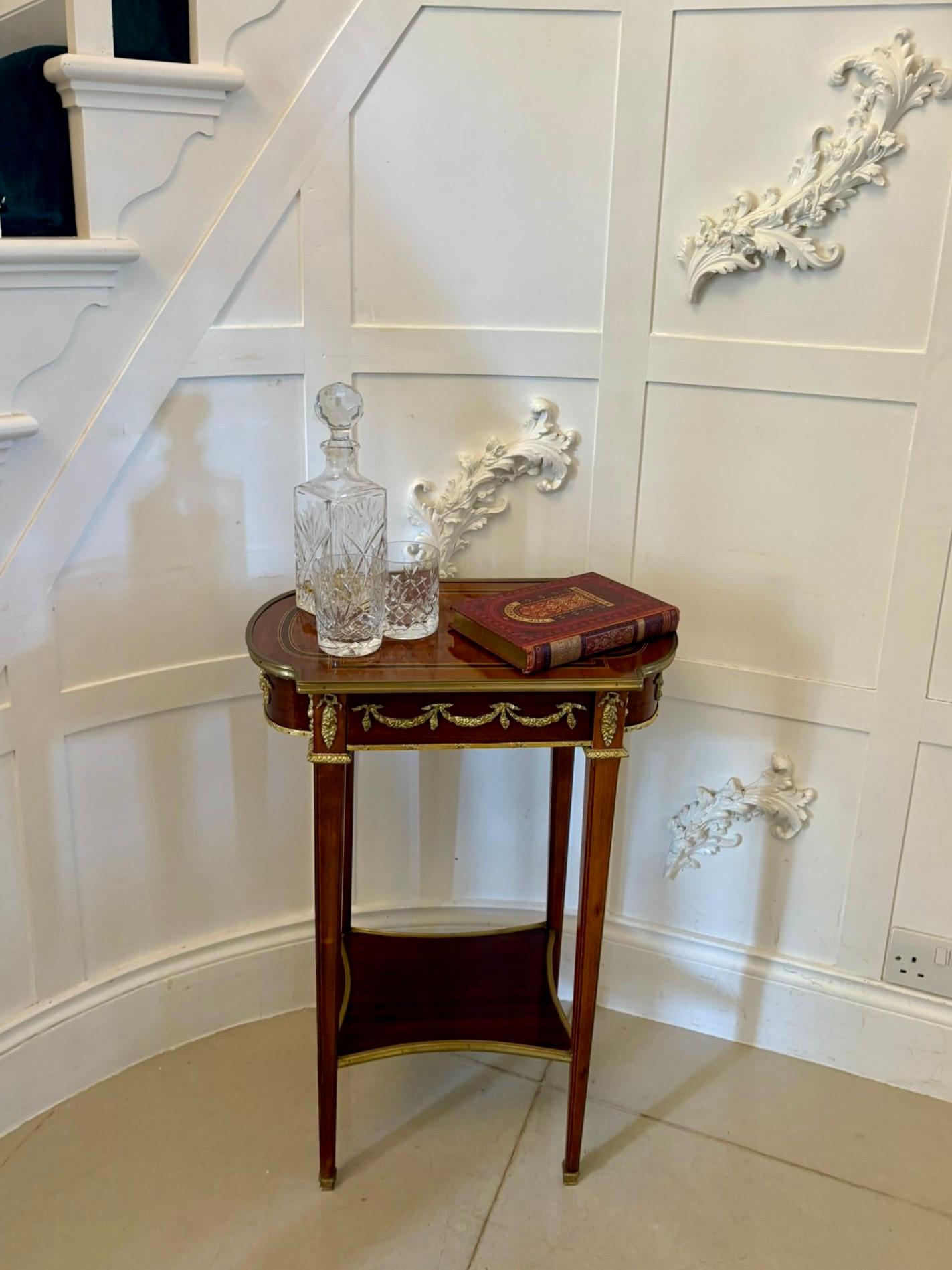 Outstanding Quality Antique Edwardian Mahogany and Ormolu Mounted Lamp Table In Good Condition For Sale In Suffolk, GB