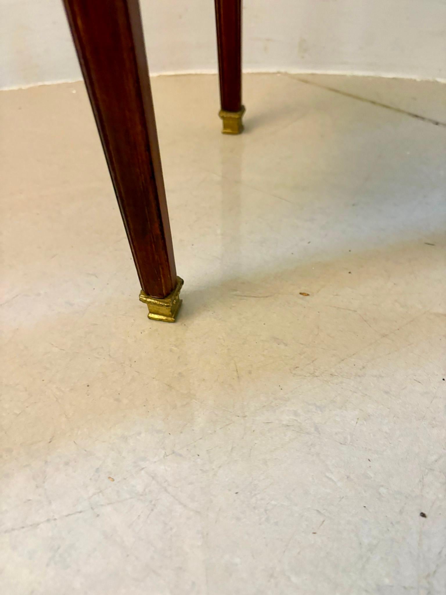 20th Century Outstanding Quality Antique Edwardian Mahogany and Ormolu Mounted Lamp Table For Sale