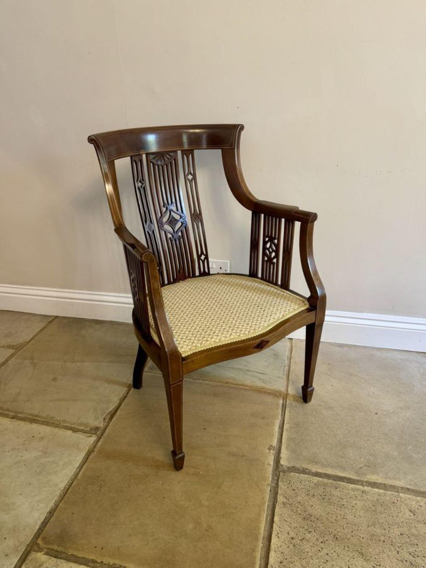20ième siècle Chaise de bureau ancienne de qualité exceptionnelle en acajou incrusté de l'époque édouardienne en vente