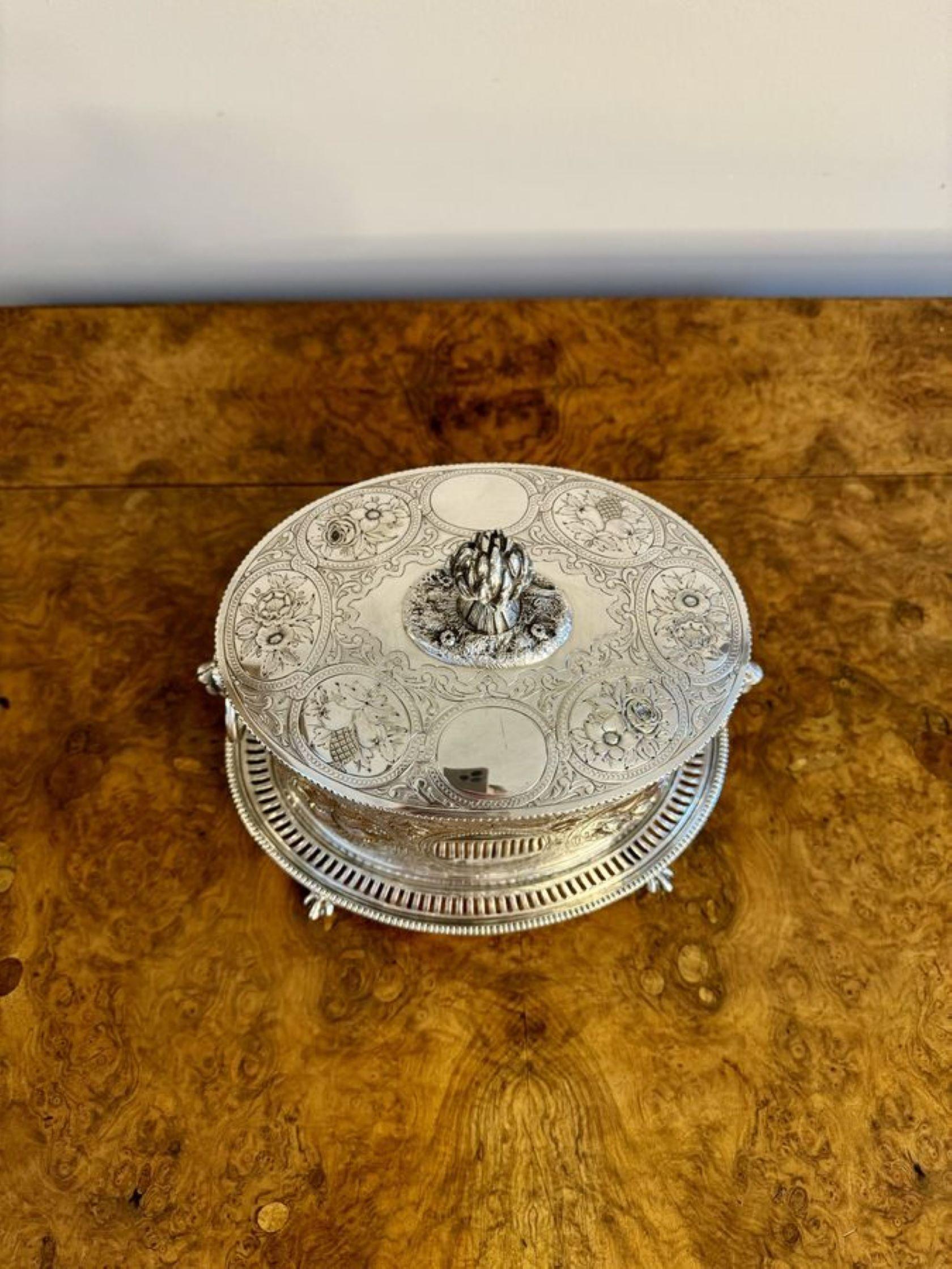 Outstanding quality antique Edwardian ornate silver plated biscuit barrel  For Sale 1