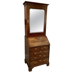 Bibliothèque-bureau ancienne en acajou George II de qualité exceptionnelle