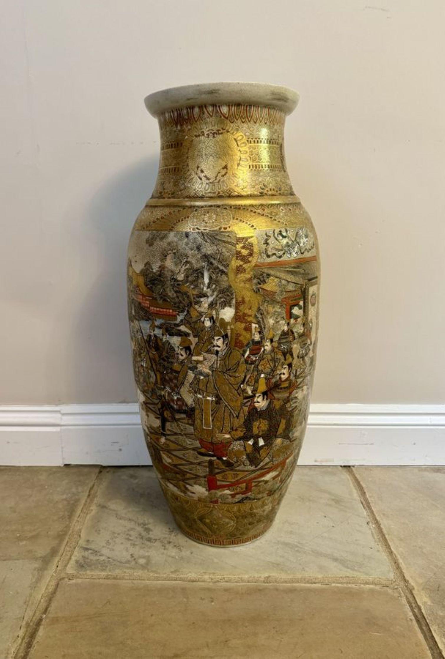 Vaso da terra Satsuma giapponese antico di qualità eccezionale in vendita 3