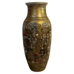 Vase sur pied de satsuma japonais ancien de qualité exceptionnelle 
