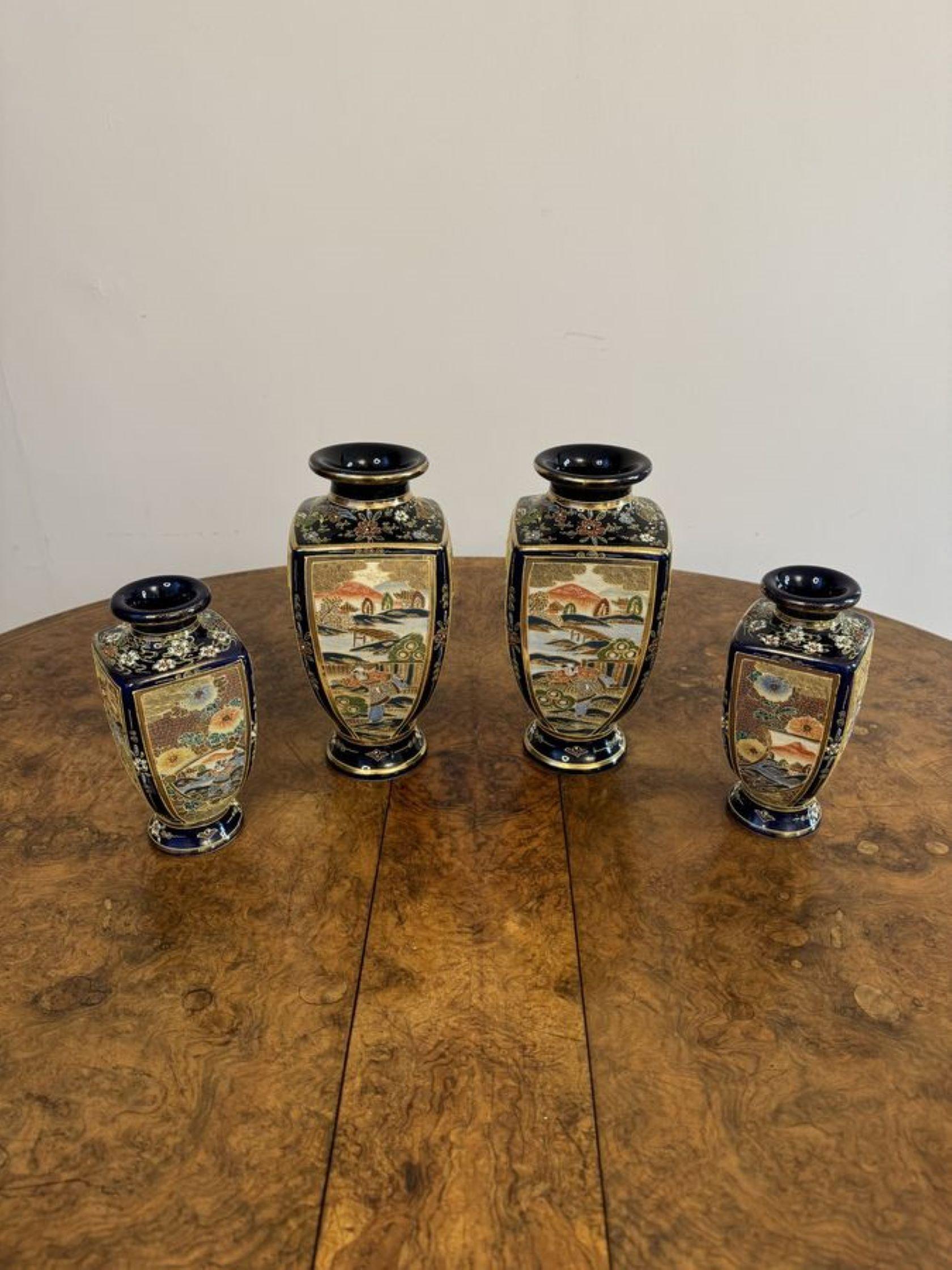 20ième siècle garnitures de vases japonaises anciens de satsuma de qualité exceptionnelle en vente