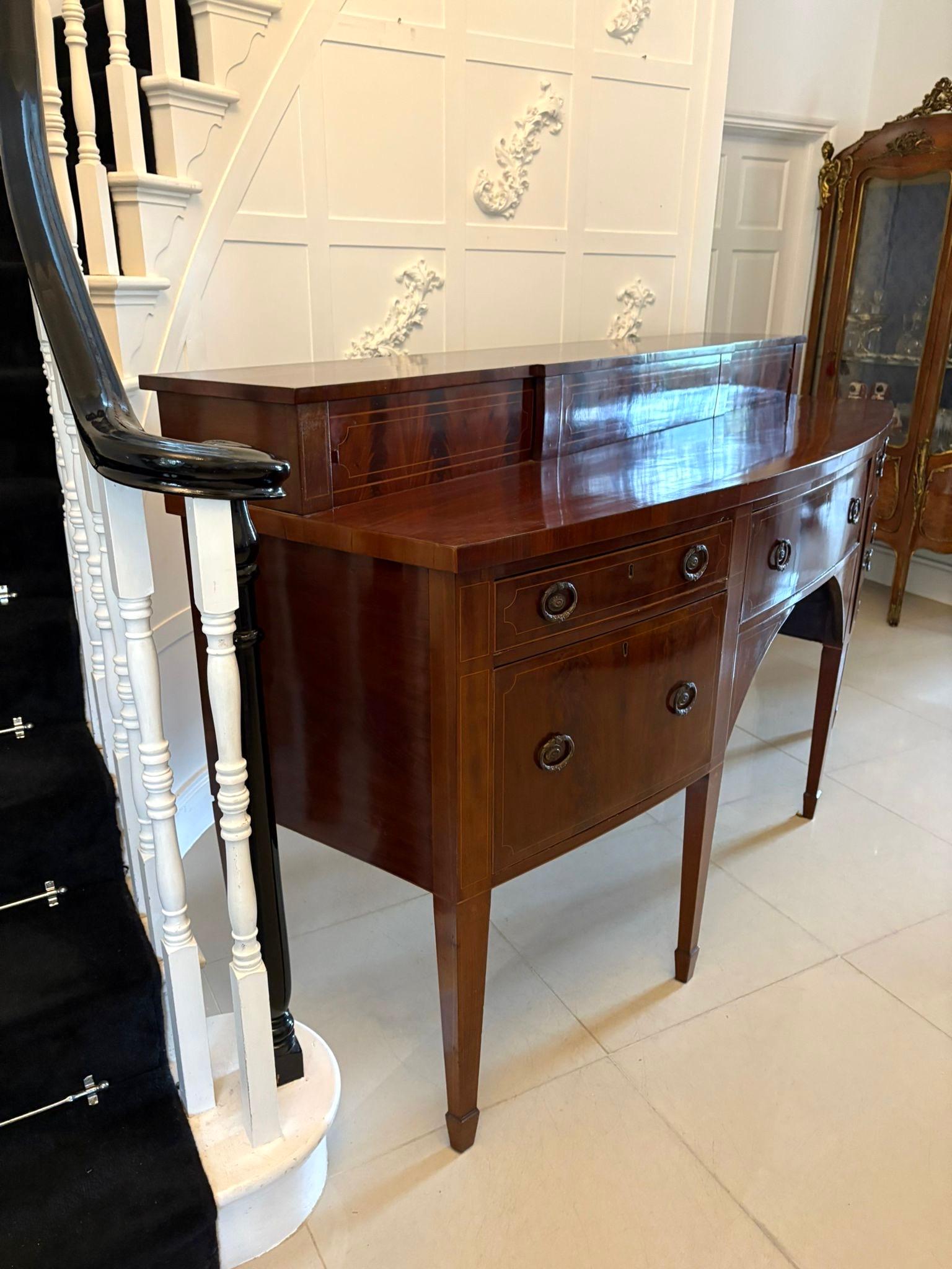 Outstanding Quality Antique Mahogany and Boxwood Strung Bow Fronted Sideboard en venta 6