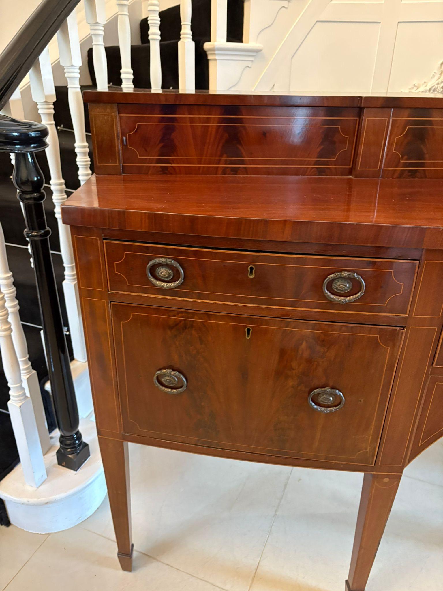 Outstanding Quality Antique Mahogany and Boxwood Strung Bow Fronted Sideboard Otro en venta