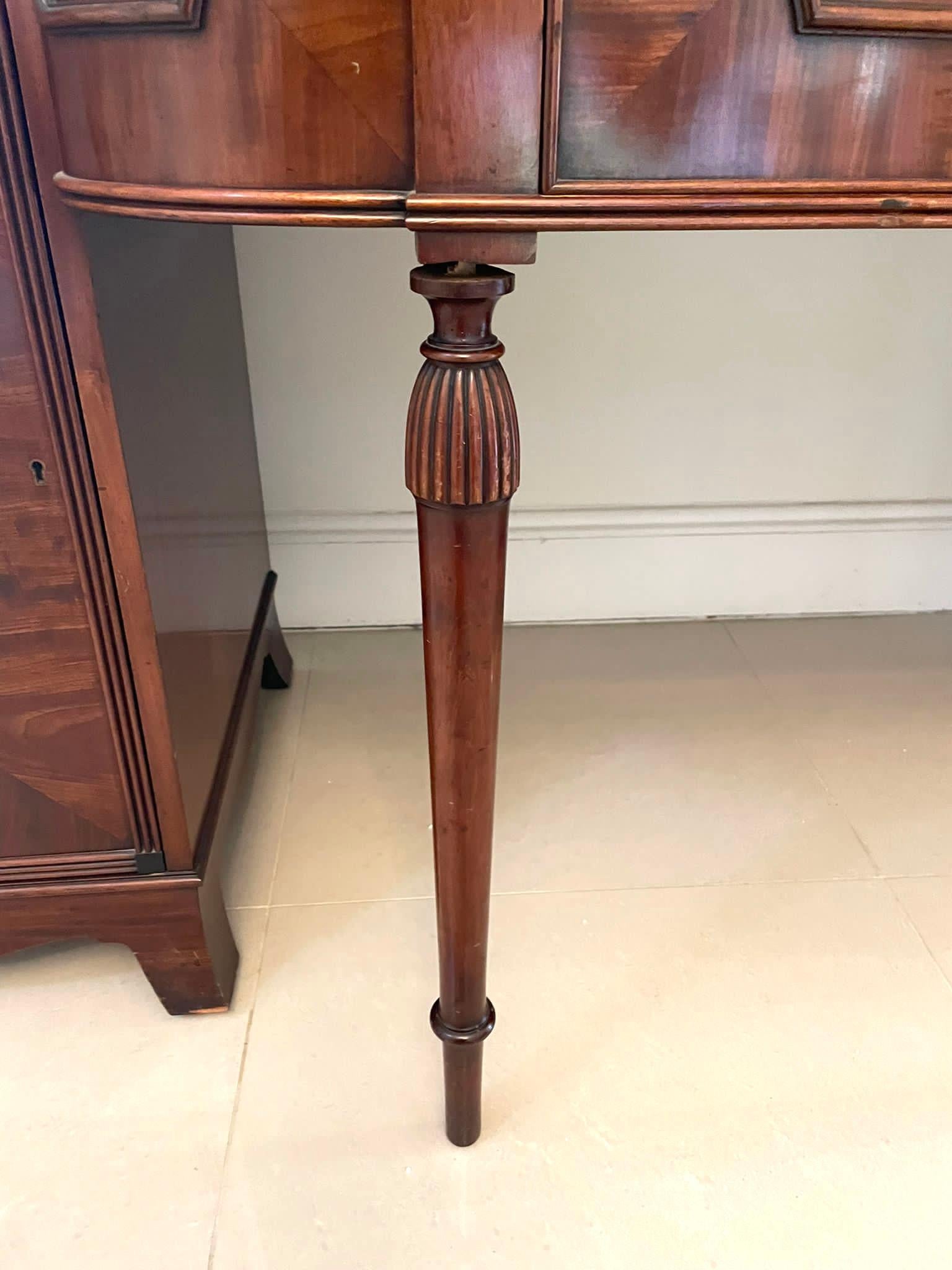 Credenza in mogano antico di eccezionale qualità di Goodalls of Manchester in vendita 8