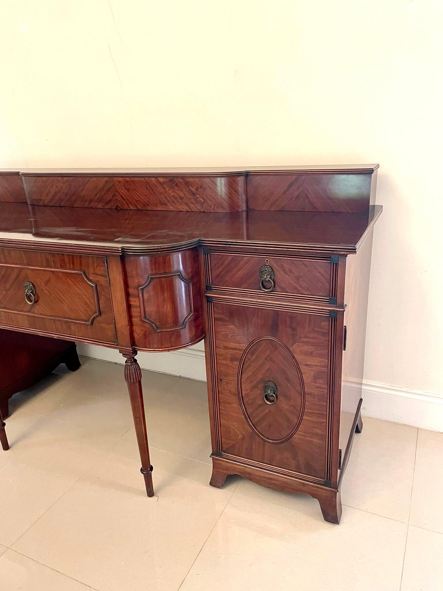 Credenza in mogano antico di eccezionale qualità di Goodalls of Manchester in vendita 9