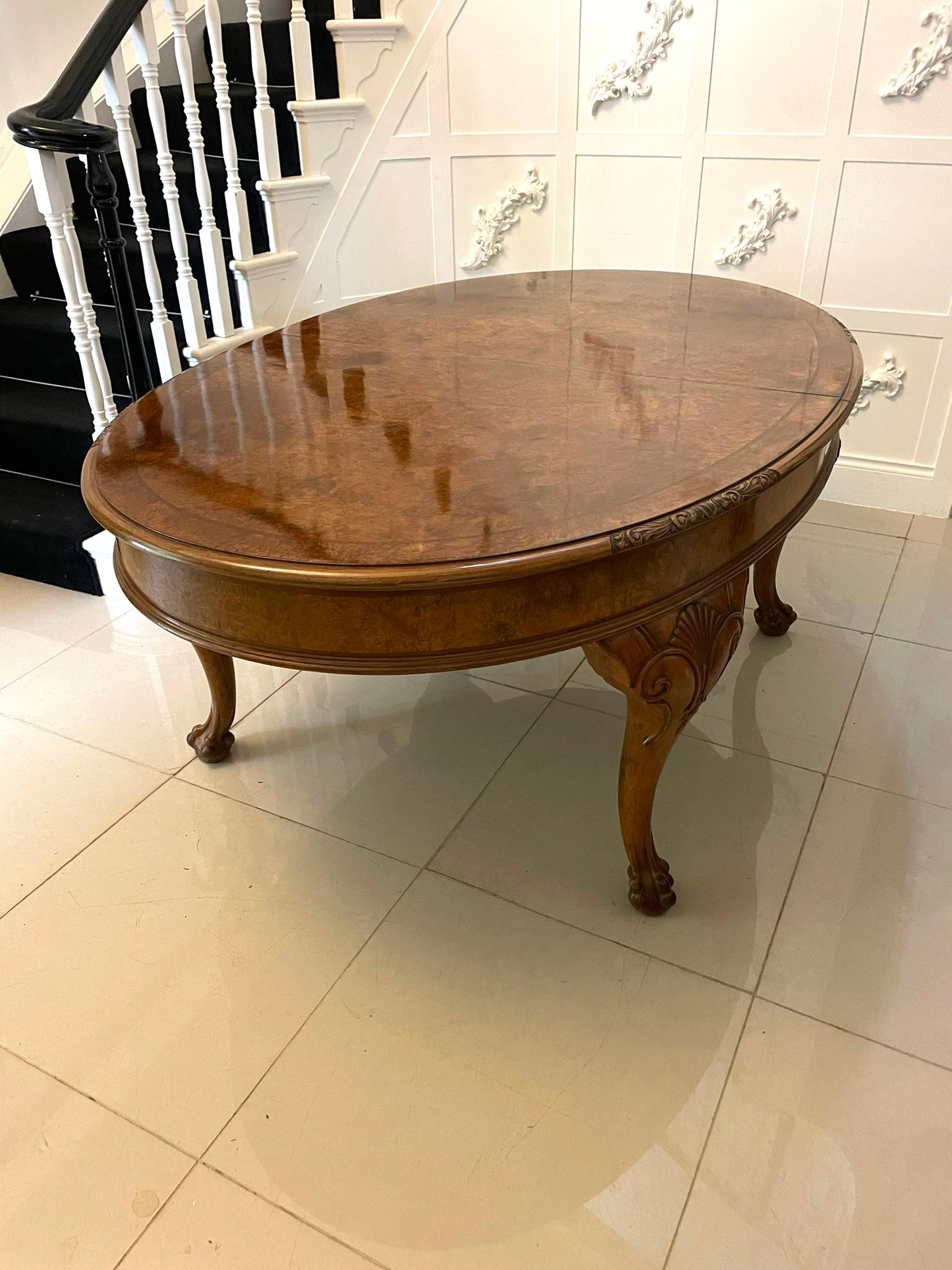 Outstanding Quality Antique Oval Burr Walnut 8 Seater Dining Table For Sale 6