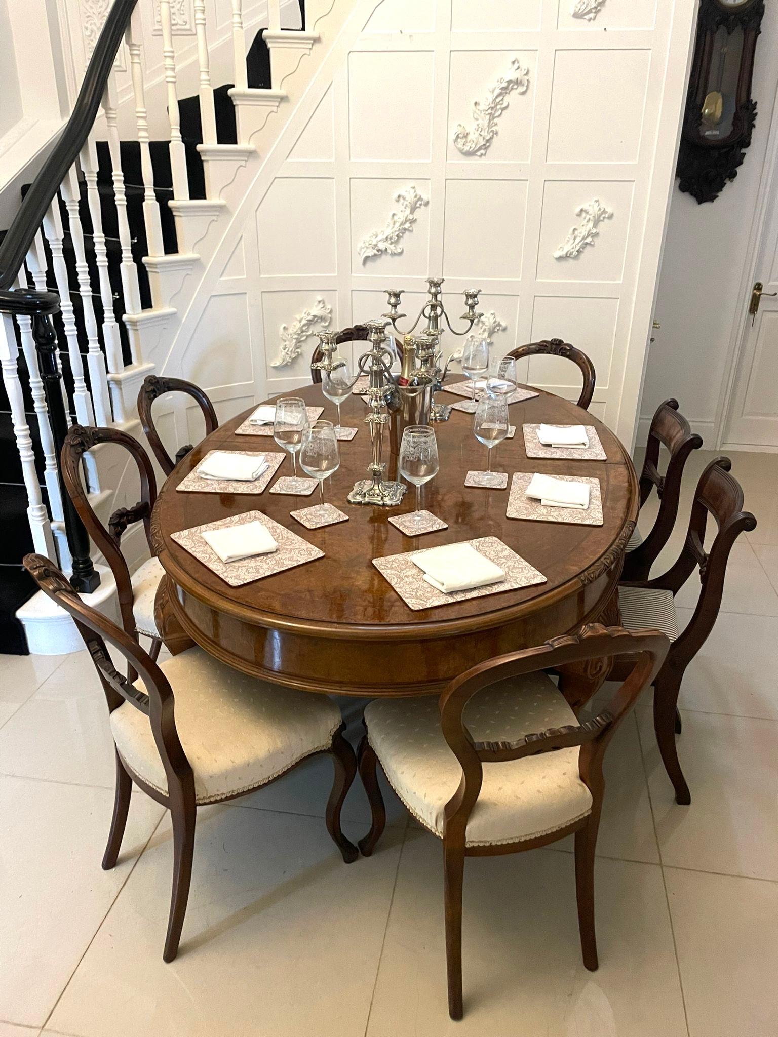 20th Century Outstanding Quality Antique Oval Burr Walnut 8 Seater Dining Table For Sale