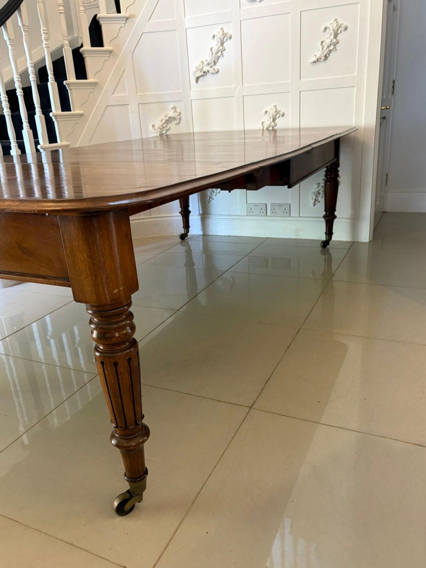Regency Outstanding Quality Antique Quality Mahogany 10 Seater Extending Dining Table For Sale