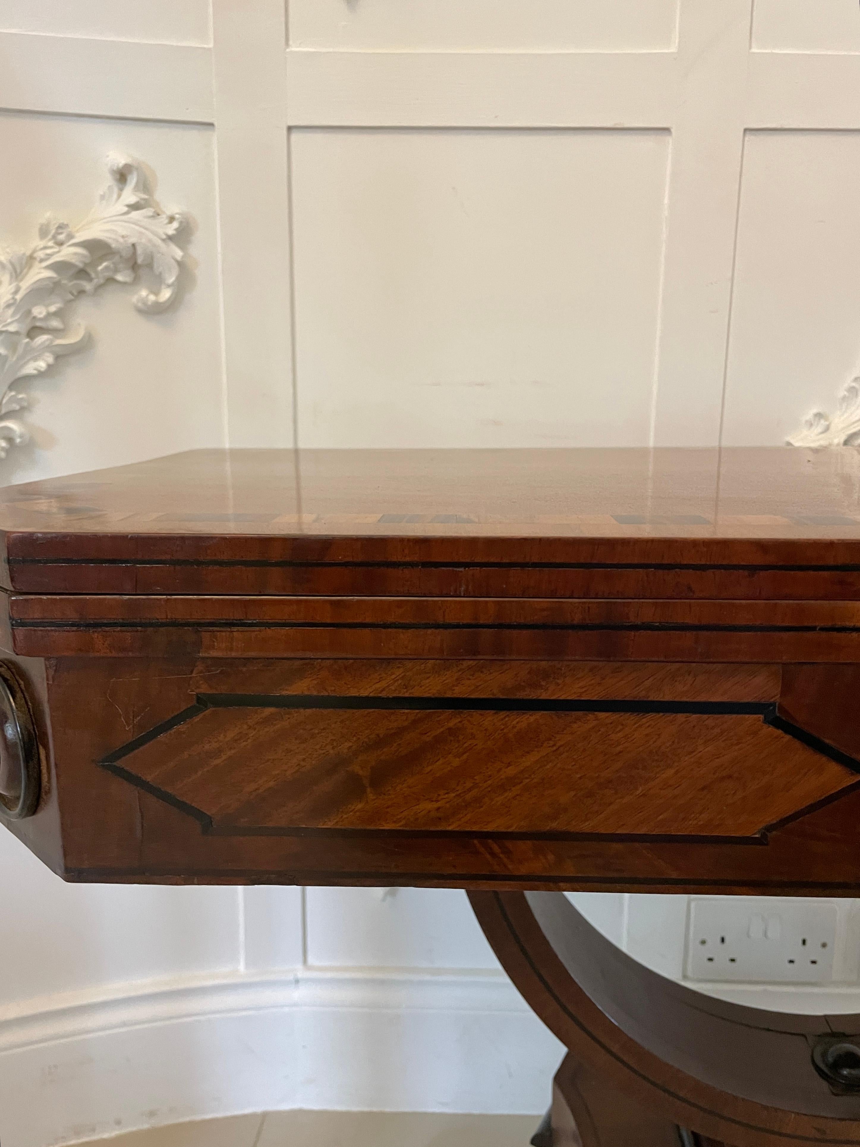 Mesa de centro/mesa de cartas de caoba antigua de la Regencia de calidad excepcional en venta 5