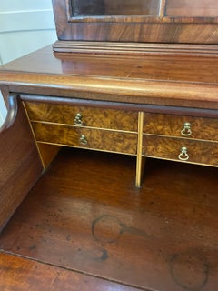 Librería Secretaire de Caoba Antigua de la Regencia de Calidad Excepcional