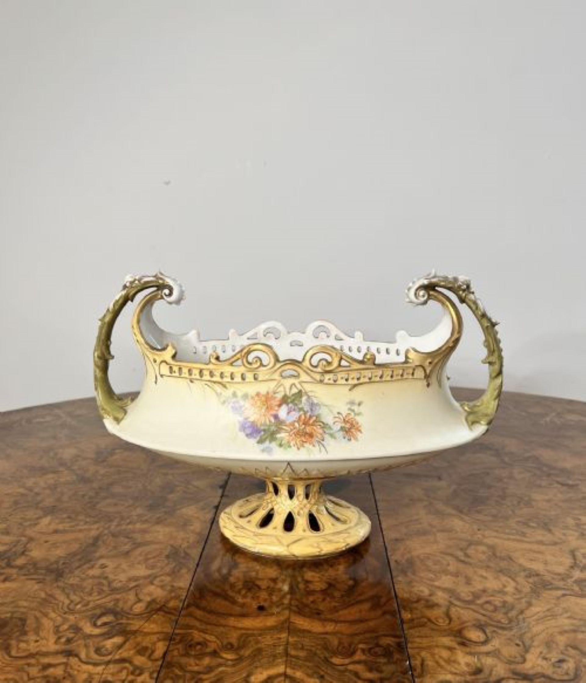 Outstanding quality antique Royal Vienna centrepiece and side vases  For Sale 5