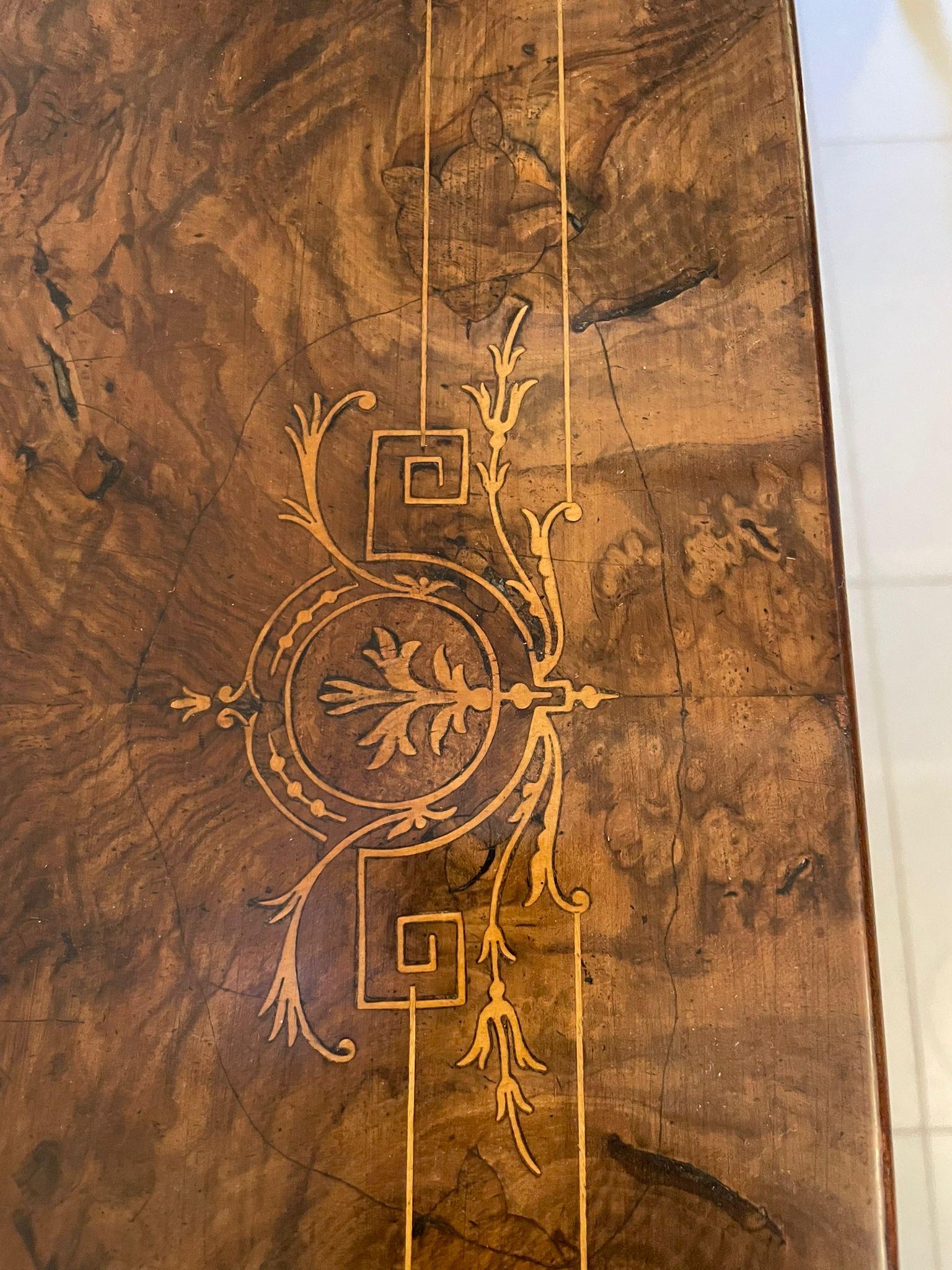 Eccezionale qualità dell'antico gabinetto musicale vittoriano in radica di noce Canterbury In condizioni buone in vendita a Suffolk, GB