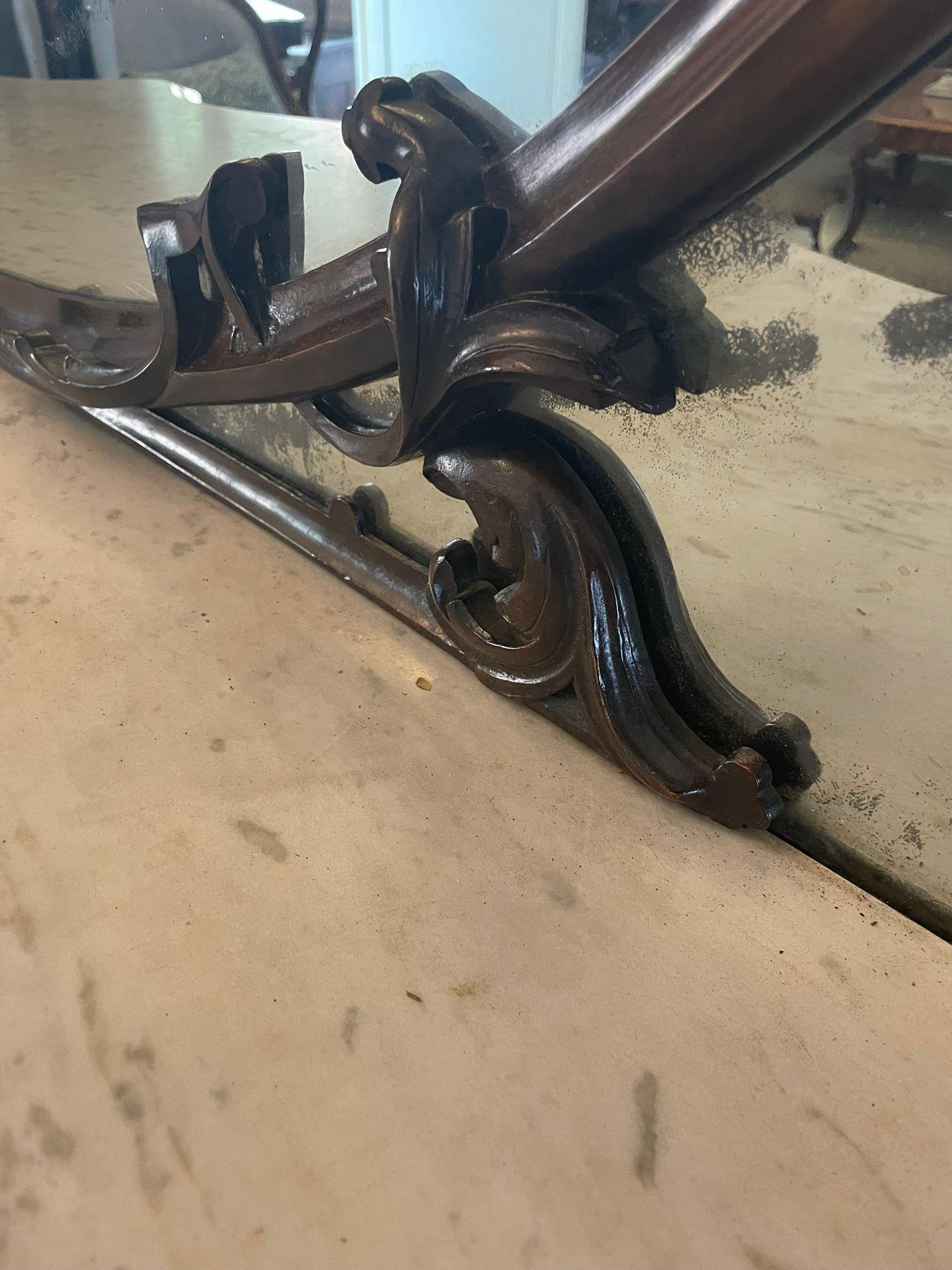 Ancienne crédence victorienne en ronce de noyer sculptée et à dos de miroir d'une qualité exceptionnelle en vente 1