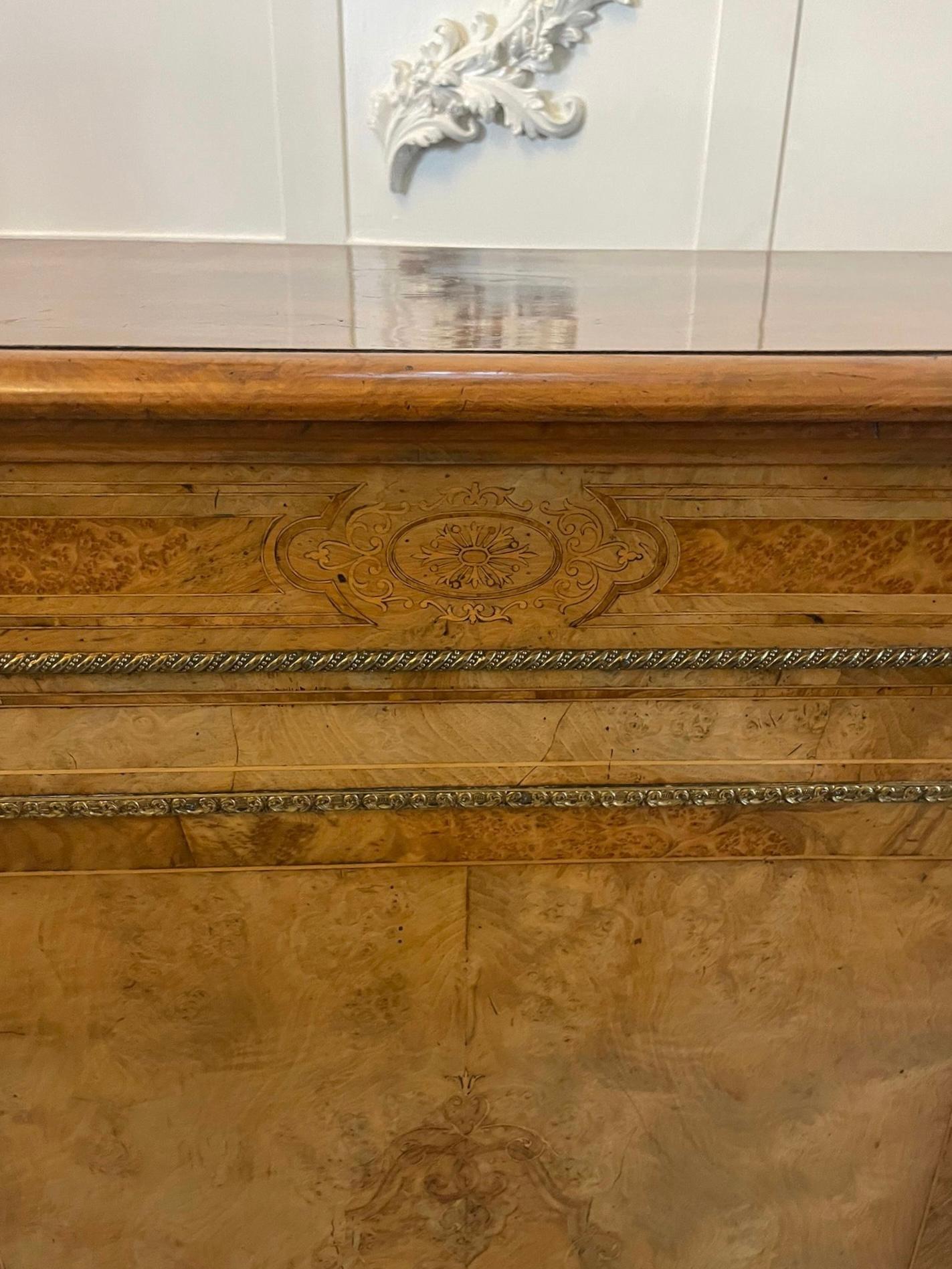 Hervorragende Qualität Antike Viktorianische Gratnuss Intarsien Kredenz/Sideboard im Angebot 8
